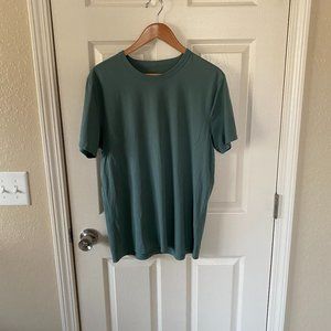 Lululemon Men’s Green Short Sleeve 5-Year Basic T (Large)